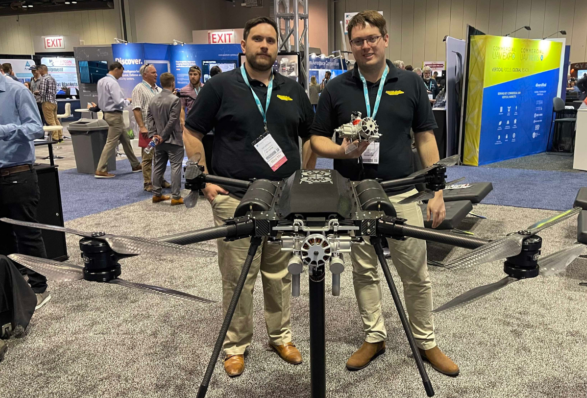 Freefly gets on Blue sUAS, shows off hybrid drone @AUVSI XPONENTIAL