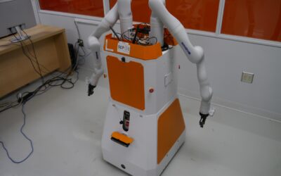 Dual manipulator Rosie the robot used for Industry 4.0 research